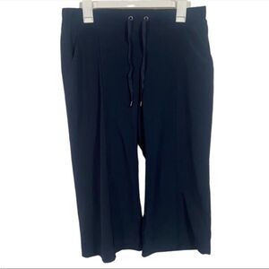 Athleta Navy Blue Relaxed Fit Athletic Capris